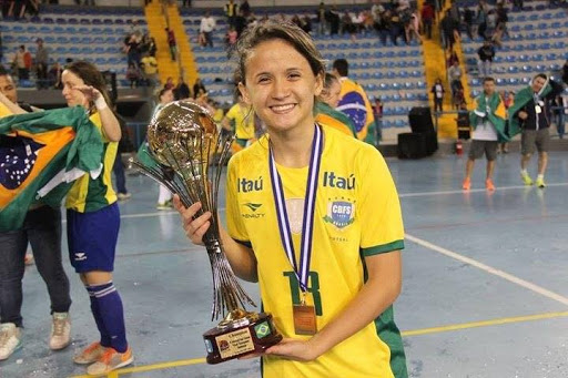 Amandinha é eleita pela sexta vez consecutiva a melhor jogadora de futsal do mundo
